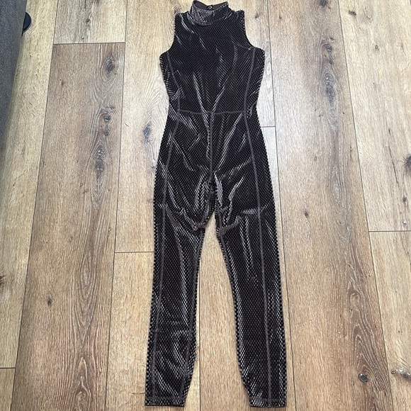 Fabletics Velour Mock-neck 7/8 Jumpsuit in Cacao Size XXS - Picture 2 of 9